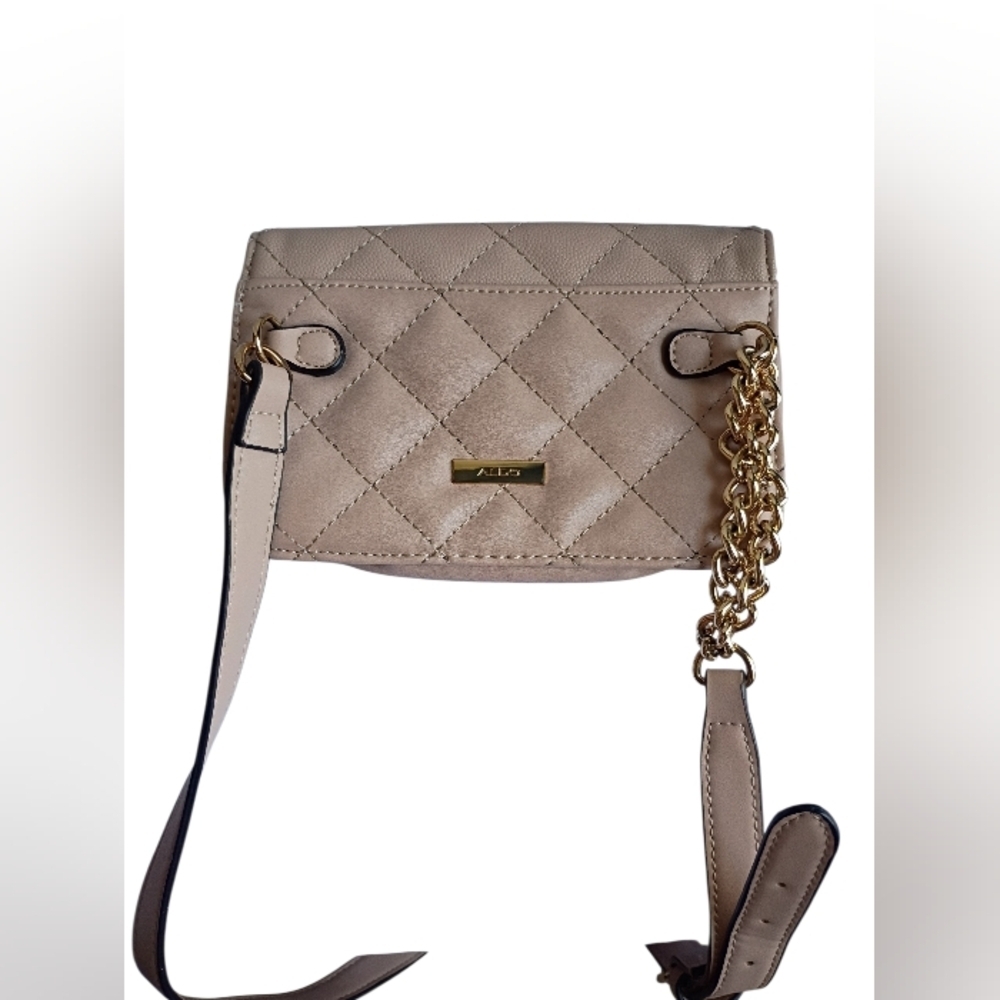 SOLD Aldo Quilted Baige Belt Bag With A Turn Lock Closer - Picture 2 of 11